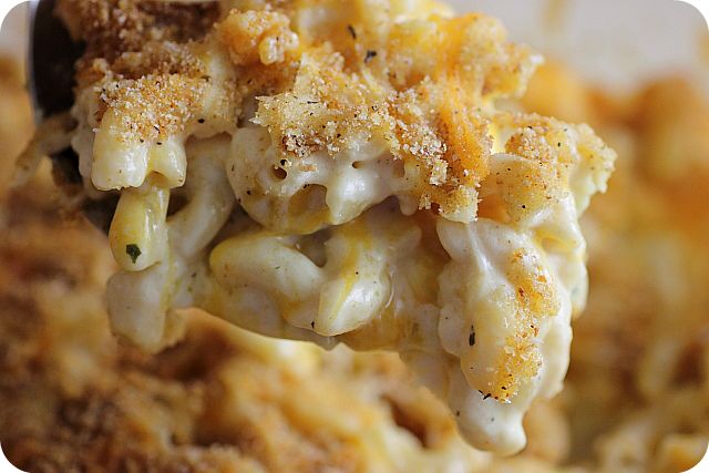 5-Cheese Macaroni & Cheese {Mind Over Batter}