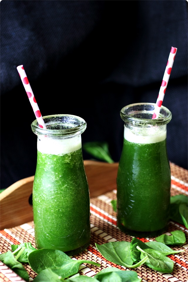 pineapple spinach banana smoothie 4