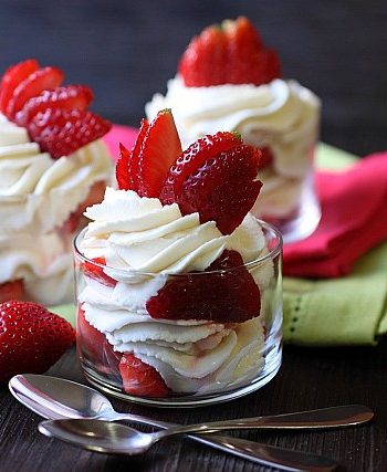Strawberries & Cream Parfaits {mind-over-batter.com}