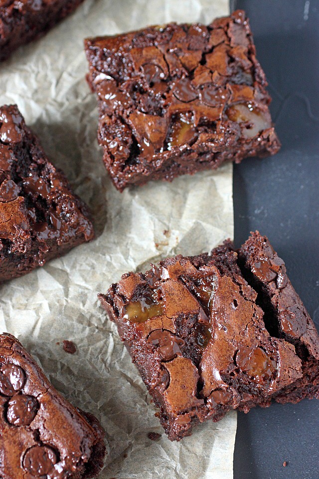 Gooey Chewy Toffee Brownies -- www.mind-over-batter.com