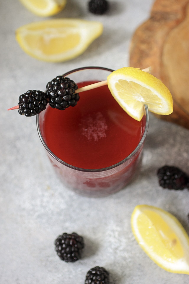 The Best Blackberry Lemonade 